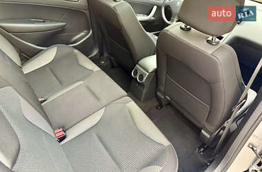 Хэтчбек Peugeot 308 2009 в 