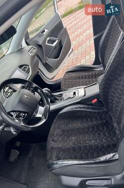 Хетчбек Peugeot 308 2016 в 