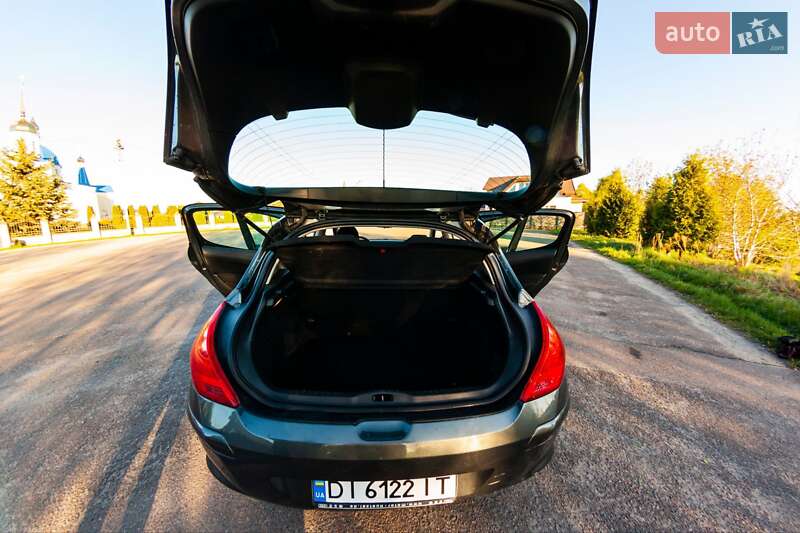 Хэтчбек Peugeot 308 2007 в Костополе