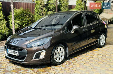 Хэтчбек Peugeot 308 2012 в 
