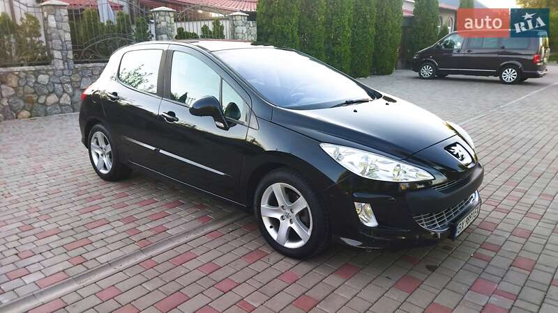 Хэтчбек Peugeot 308 2007 в Староконстантинове