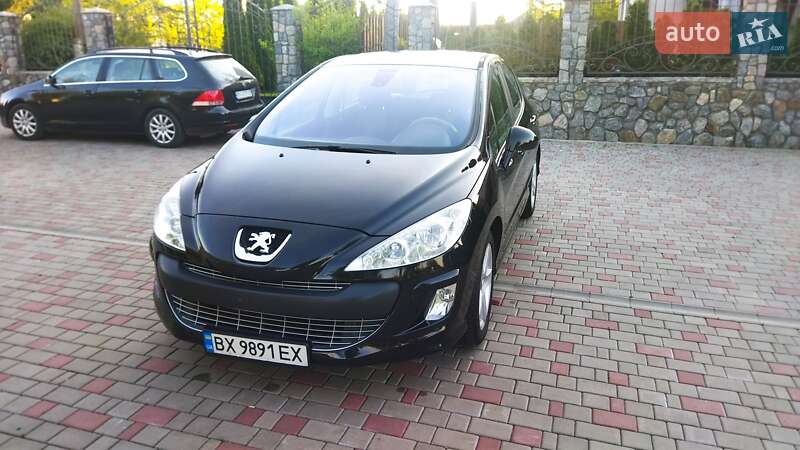 Хэтчбек Peugeot 308 2007 в Староконстантинове
