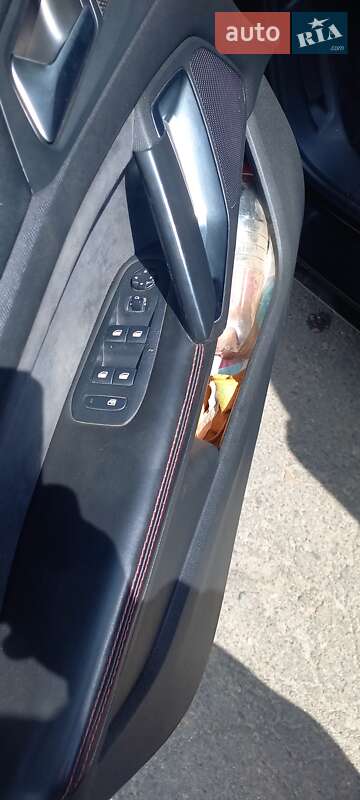 Хэтчбек Peugeot 308 2015 в Киеве