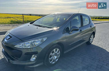 Хэтчбек Peugeot 308 2008 в Львове