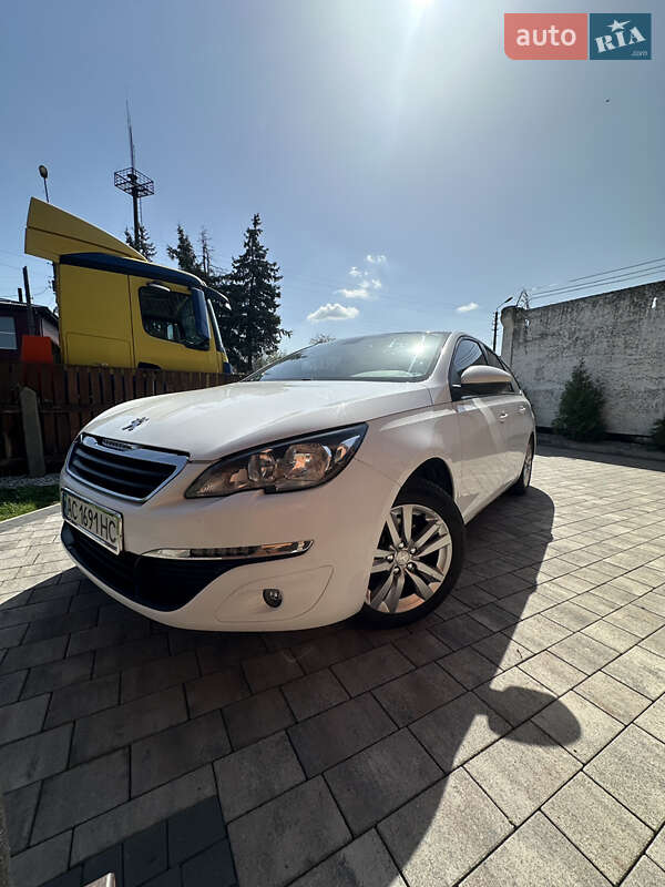 Универсал Peugeot 308 2015 в Маневичах