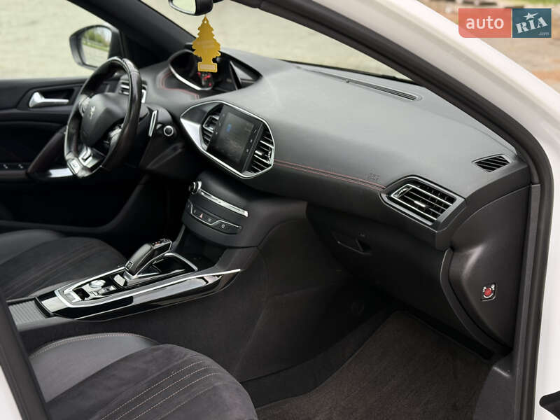 Универсал Peugeot 308 2018 в Дубно