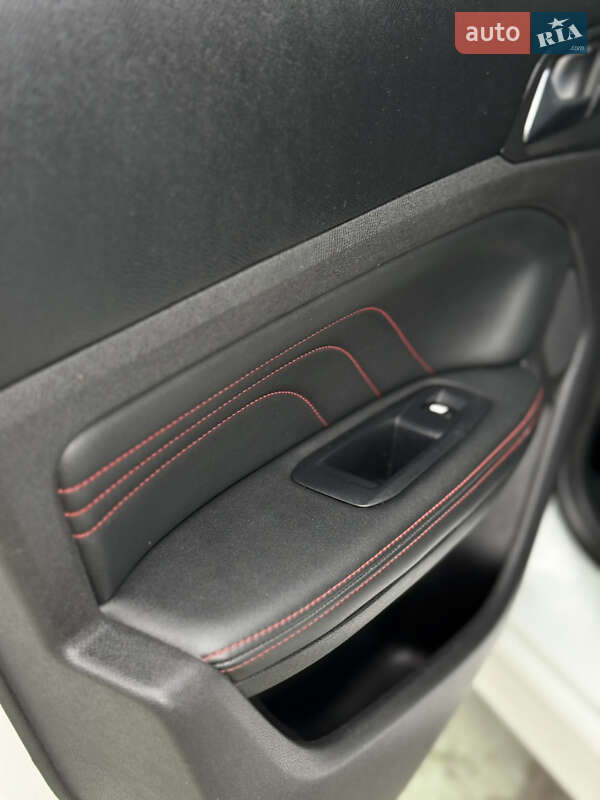 Универсал Peugeot 308 2018 в Дубно