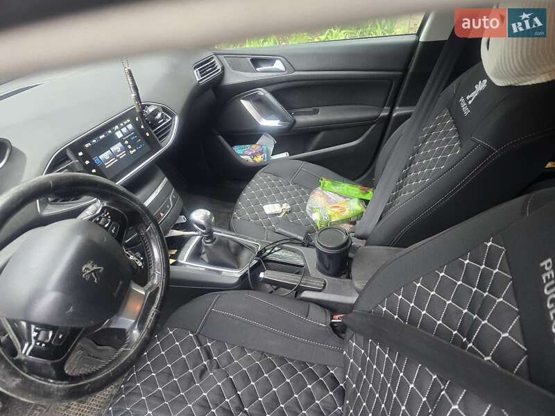 Універсал Peugeot 308 2015 в Умані