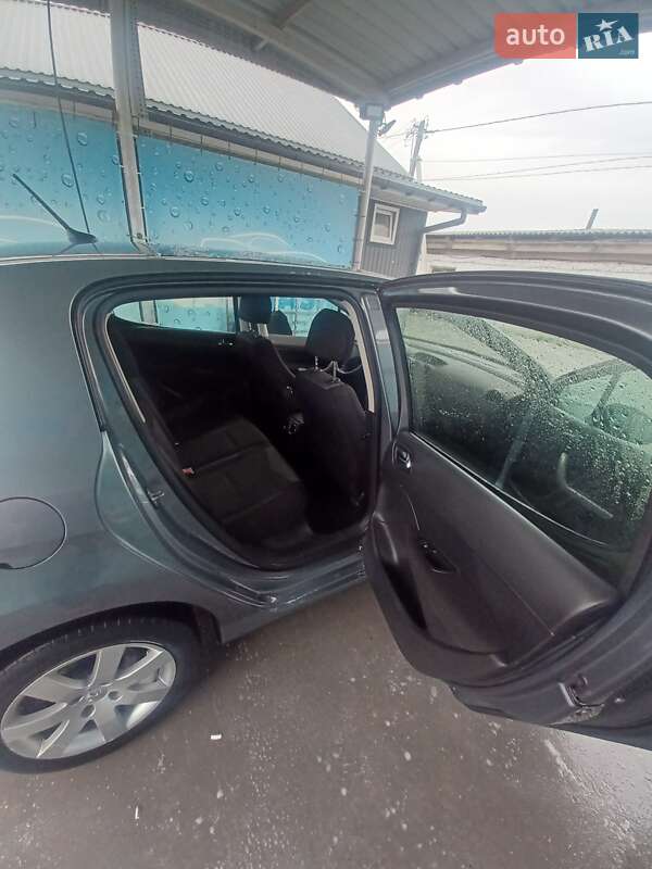 Хэтчбек Peugeot 308 2009 в Малине