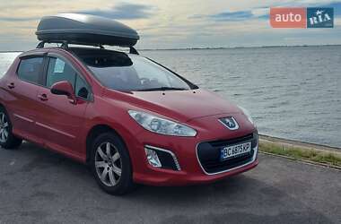 Хэтчбек Peugeot 308 2012 в Львове