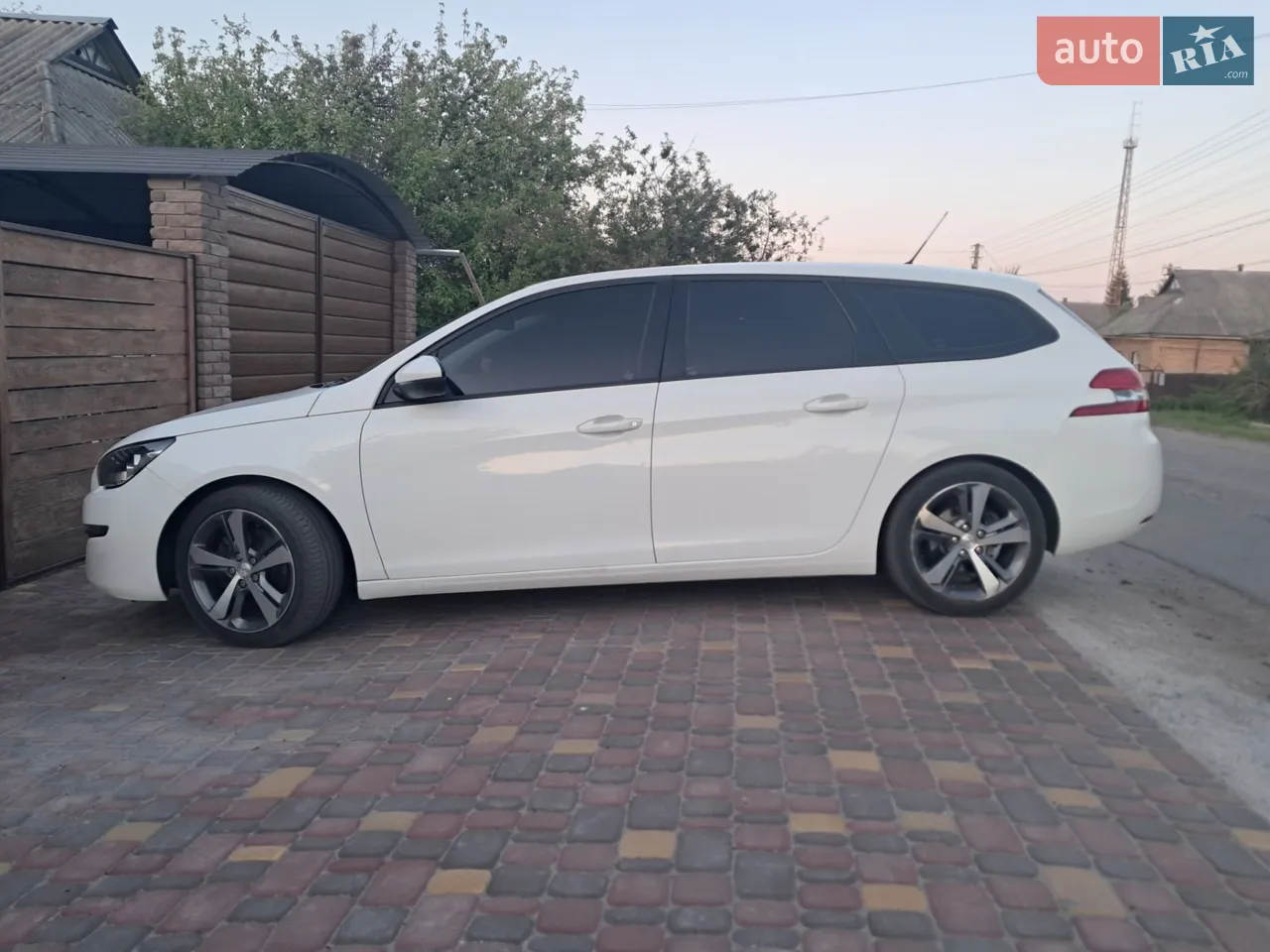 2015 Peugeot 308 - мініатюра 9