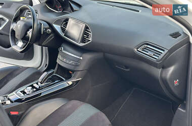 Хэтчбек Peugeot 308 2018 в 
