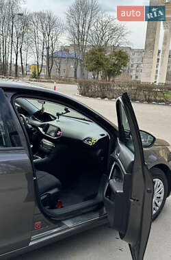 Универсал Peugeot 308 2015 в 