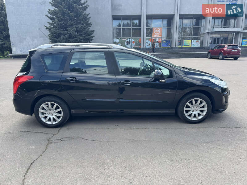 Универсал Peugeot 308 2008 в Ровно