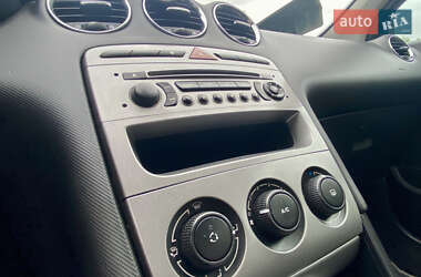 Хэтчбек Peugeot 308 2007 в 