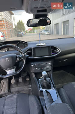 Универсал Peugeot 308 2015 в 