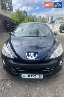 Хэтчбек Peugeot 308 2010 в Киеве