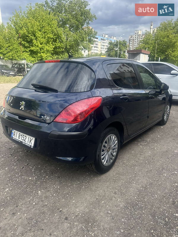 Хэтчбек Peugeot 308 2010 в Киеве