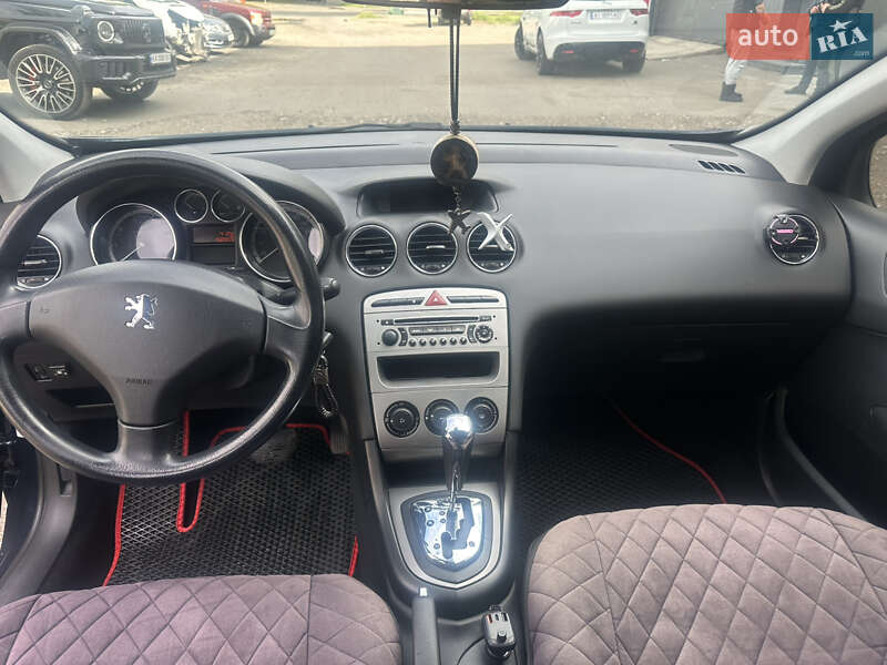 Хэтчбек Peugeot 308 2010 в Киеве