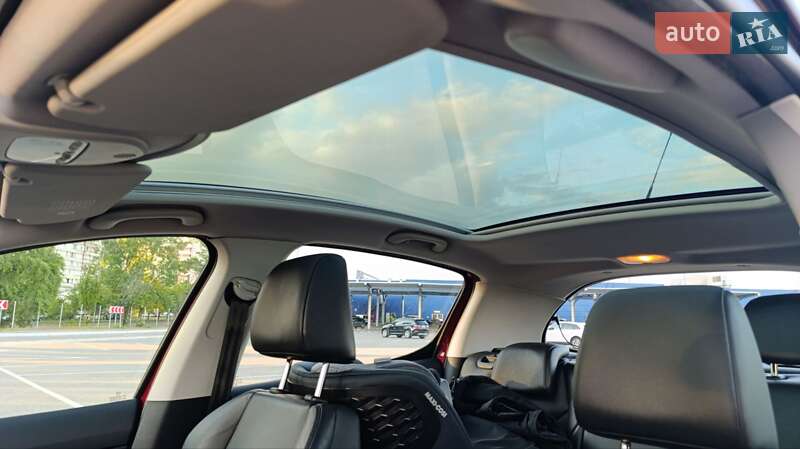 Хэтчбек Peugeot 308 2012 в Киеве
