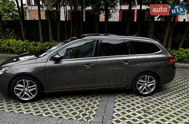 Универсал Peugeot 308 2014 в 