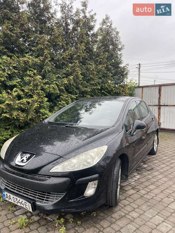 Хетчбек Peugeot 308 2010 в Києві