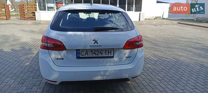 Универсал Peugeot 308 2015 в Каменке