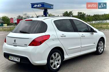 Хэтчбек Peugeot 308 2012 в 