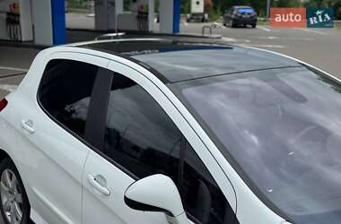 Хэтчбек Peugeot 308 2012 в 