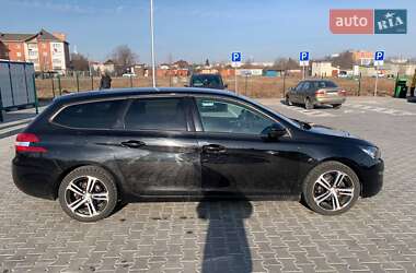 Универсал Peugeot 308 2015 в 