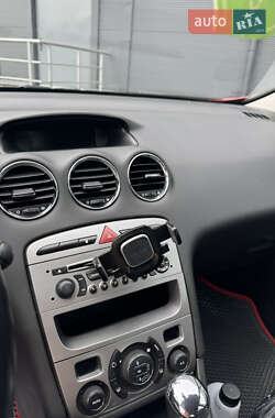 Хетчбек Peugeot 308 2008 в 