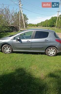 Хэтчбек Peugeot 308 2010 в Чугуеве