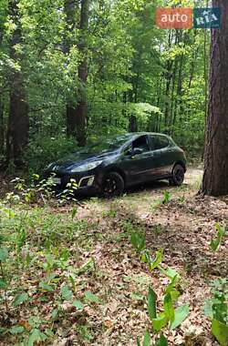 Хэтчбек Peugeot 308 2011 в 