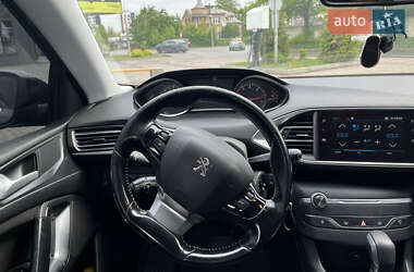 Хэтчбек Peugeot 308 2017 в 