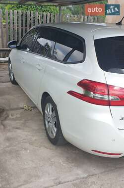 Універсал Peugeot 308 2015 в 
