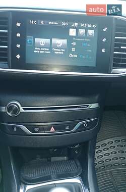 Универсал Peugeot 308 2015 в 