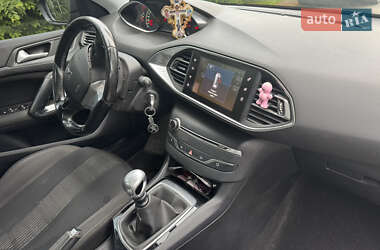 Универсал Peugeot 308 2015 в 