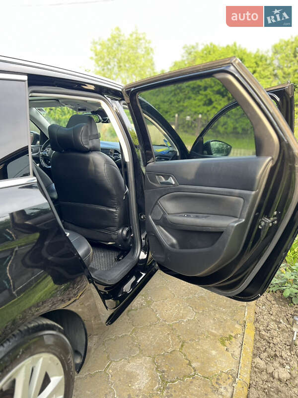 Універсал Peugeot 308 2015 в Чернівцях