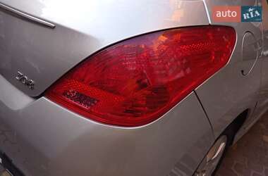 Хэтчбек Peugeot 308 2011 в 