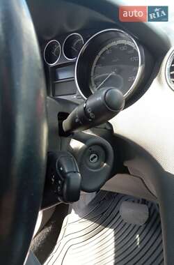 Хэтчбек Peugeot 308 2011 в 