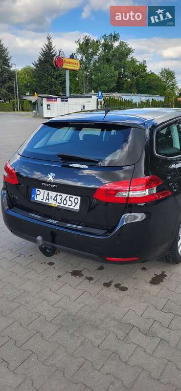 Универсал Peugeot 308 2017 в Дубно