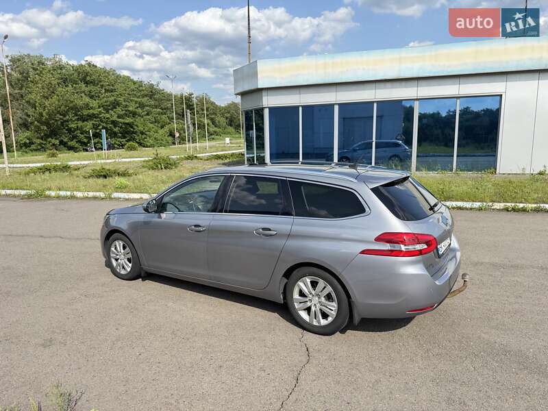 Универсал Peugeot 308 2015 в Ровно