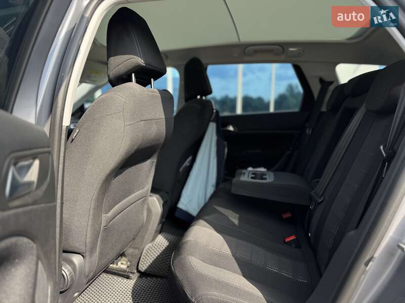 Универсал Peugeot 308 2015 в Ровно