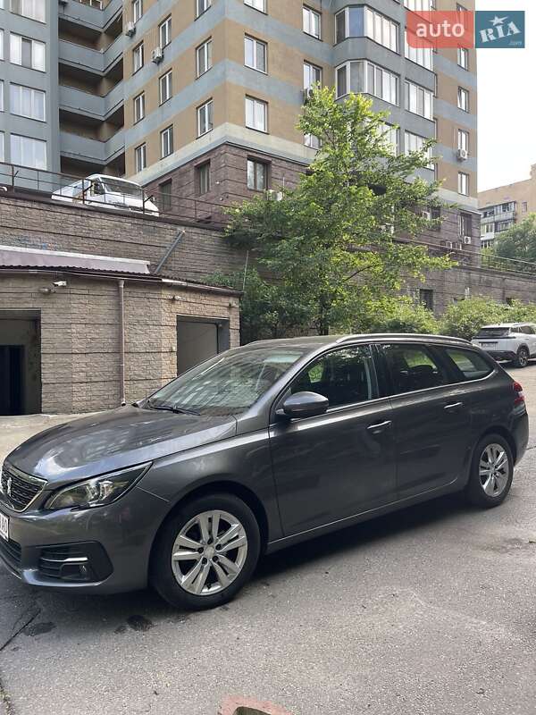 Универсал Peugeot 308 2020 в Киеве