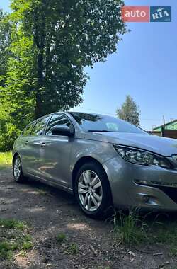 Универсал Peugeot 308 2017 в Ужгороде