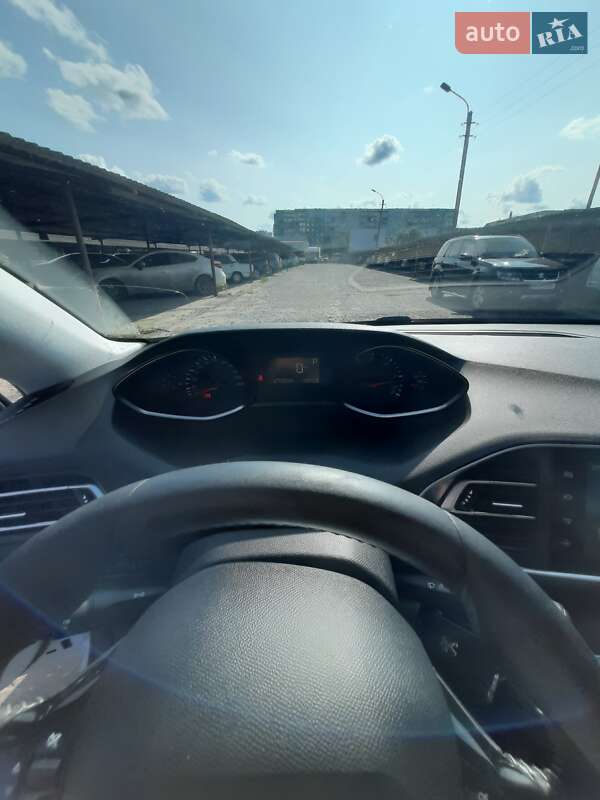 Універсал Peugeot 308 2015 в Сумах