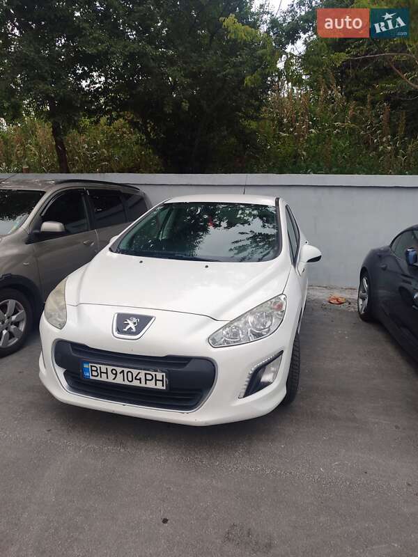 Peugeot 308 2012