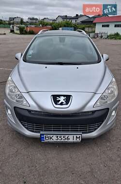 Універсал Peugeot 308 2010 в Рівному