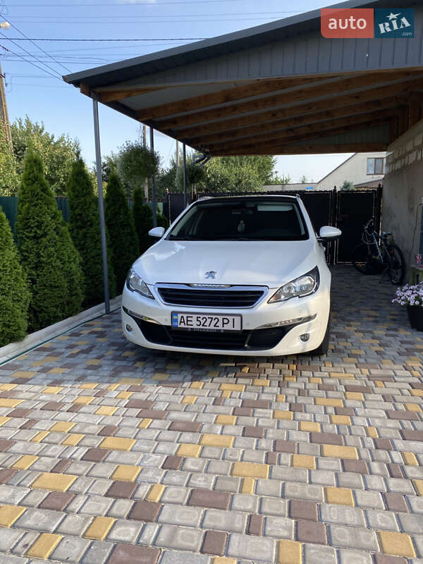 Універсал Peugeot 308 2015 в Нікополі