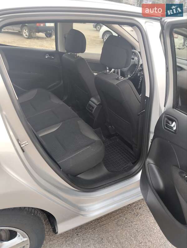 Хэтчбек Peugeot 308 2007 в Черкассах